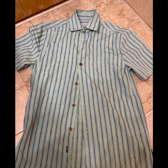 Tommy Bahama Other - Tommy Bahama Men’s button down shirt